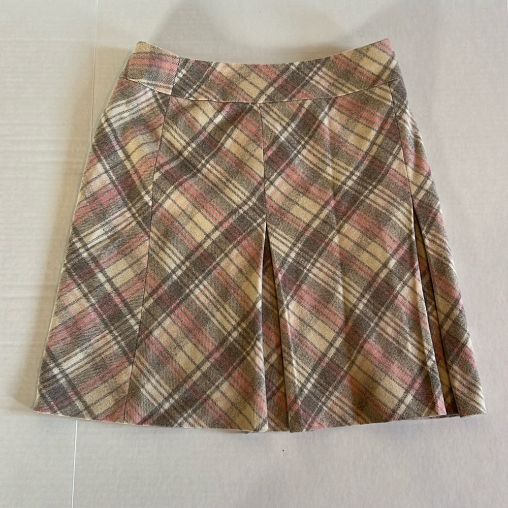 Ann Taylor Loft skirt.  Wool size 6 (listing # 2)
